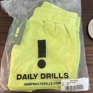 NWT Daily Drills super Short in Zilker